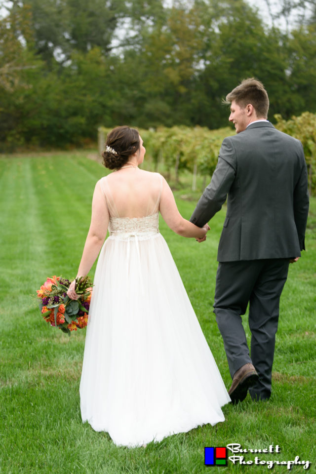 Calvin and Amanda wedding photography the Chateau at White Oak Cambridge Iowa